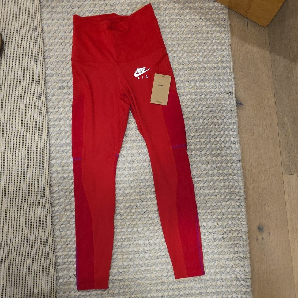 Nike Women Size XS NWT Vibrant Red Leggings